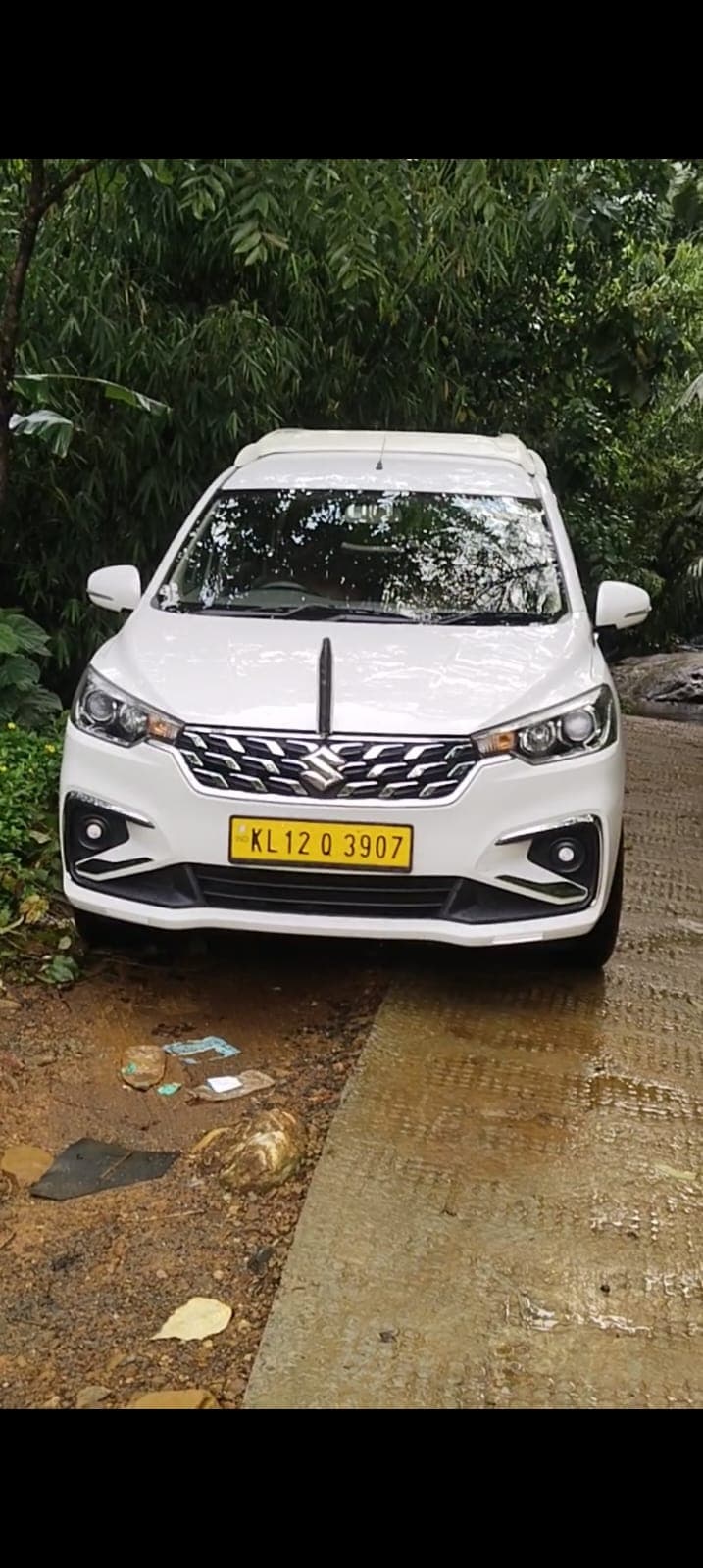 Our taxi on a Wayanad hill road