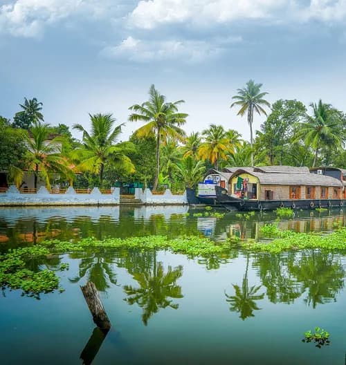 Kumarakom Kerala taxi package